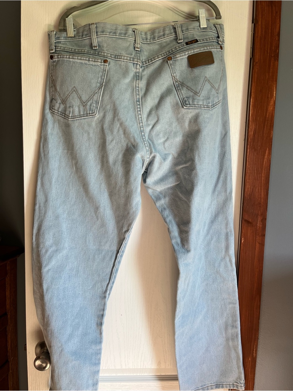 WrangleLight Blue Men’s Straight-Leg Jeans